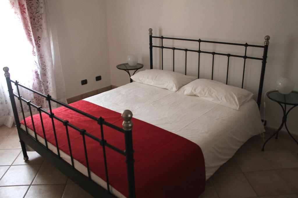 Briaglia B&B Bricco Fiore الغرفة الصورة